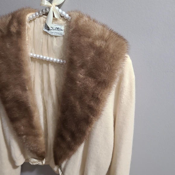 vintage 1950s Dalton cream cashmere cardigan real mink fur collar Lace Lining - Picture 4 of 16